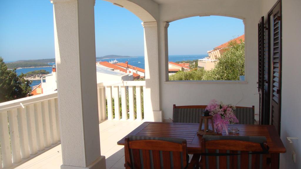 Apartments Topo Hvar Town Exterior photo